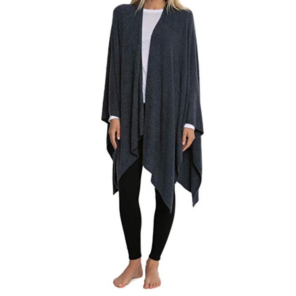 Barefoot Dreams Weekend Wrap. Indigo. OS.